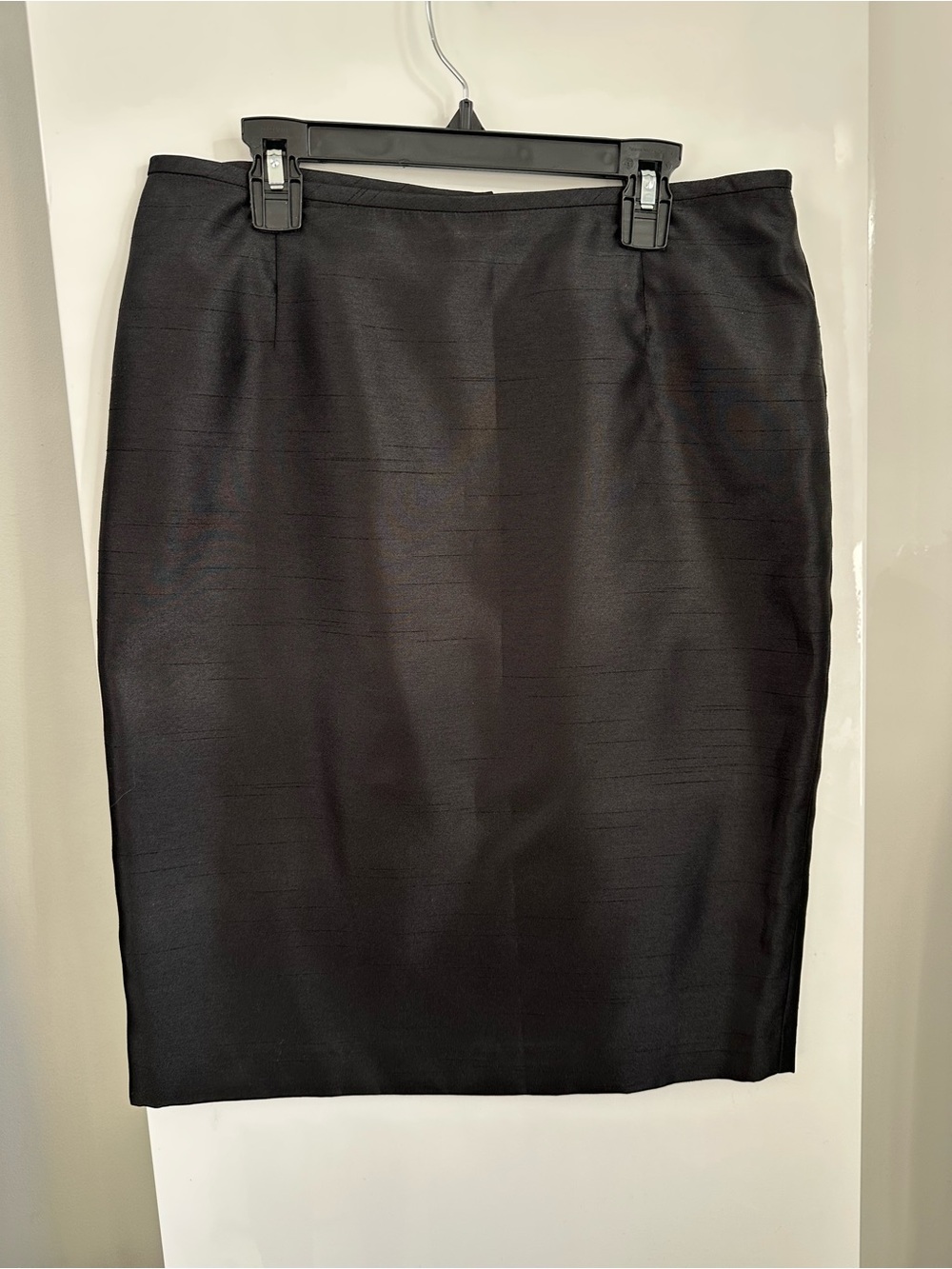 90s Minimalist Black Shantung Pencil Skirt Corporate Siren Officecore
